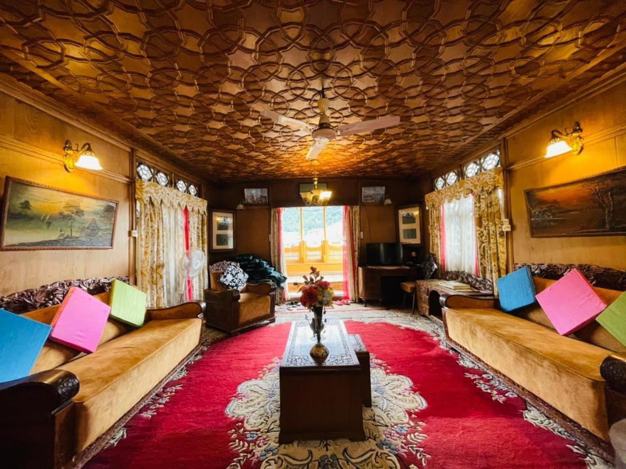 New Sea Palace Houseboats Srīnagar Exterior foto