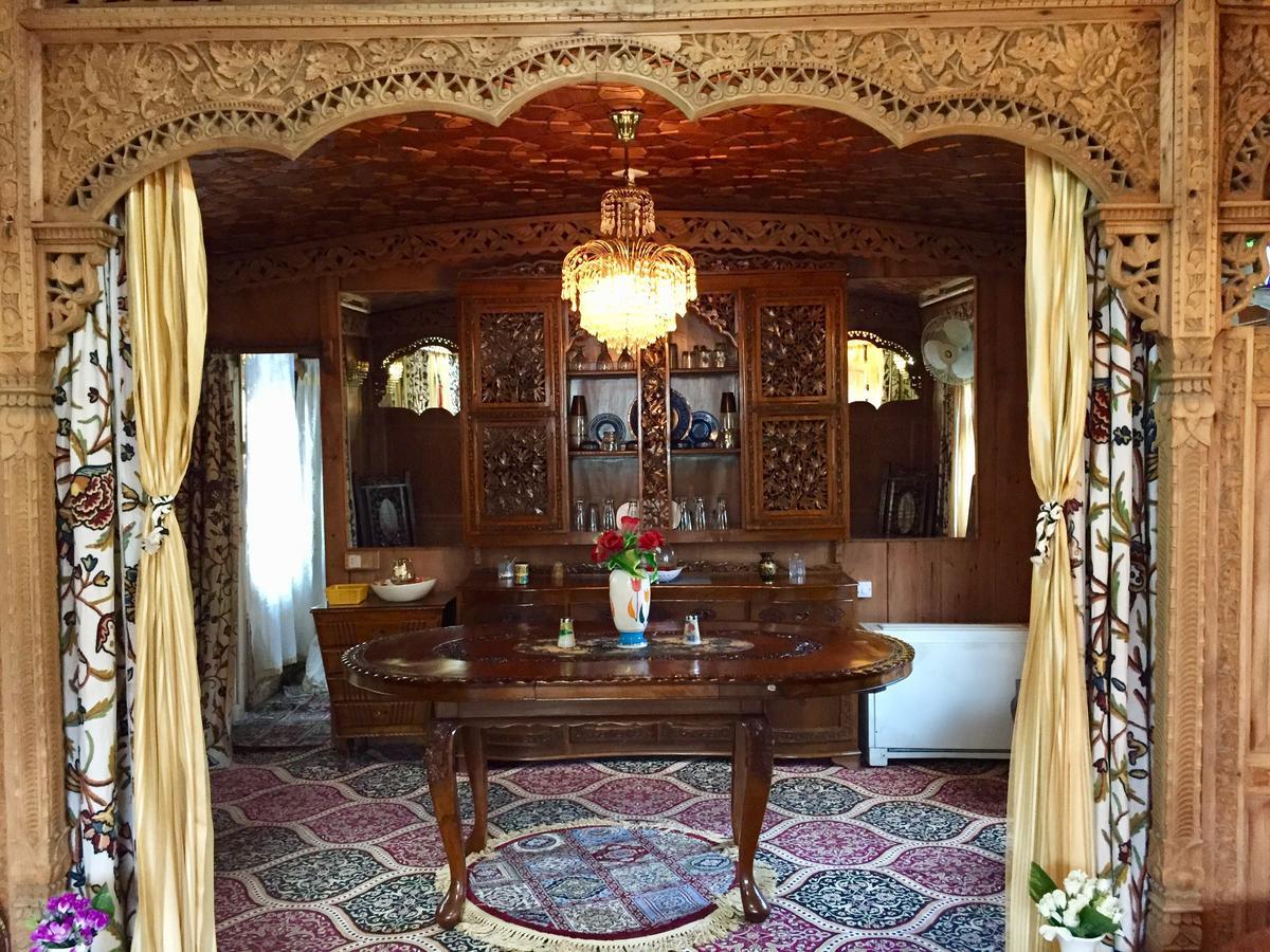 New Sea Palace Houseboats Srīnagar Exterior foto